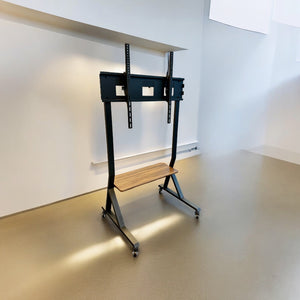 Wolff Mount TVB-118 tv floor stand – installation example